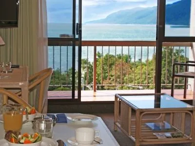Cairns Plaza Hotel